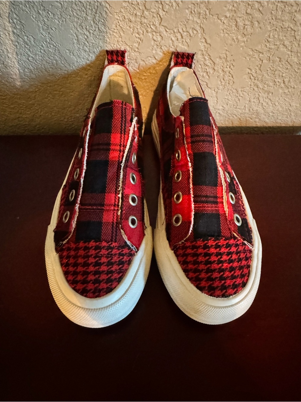 Brand new Gypsy Jazz Plaid Slip-On Sneakers